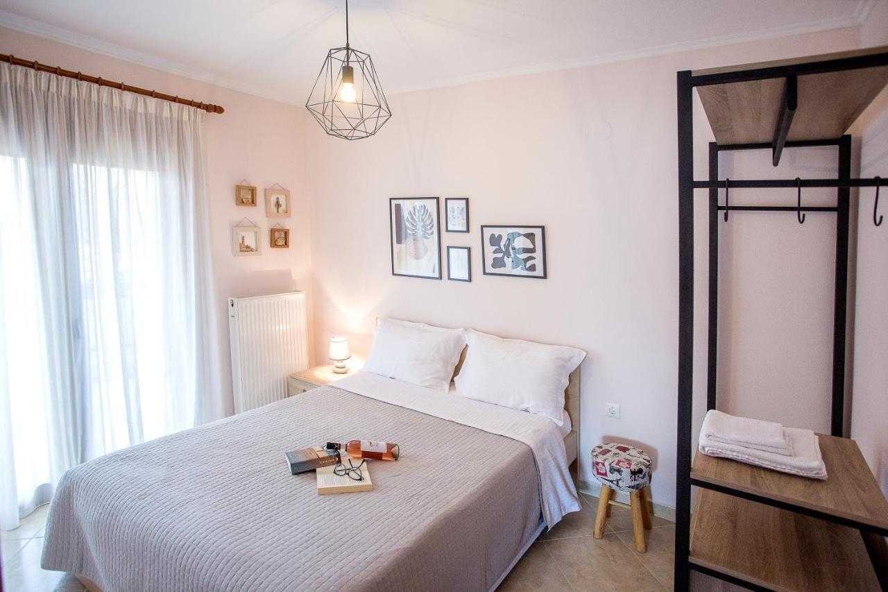 Konstantina & Evgenia Deluxe Apartment Néa Péramos Buitenkant foto