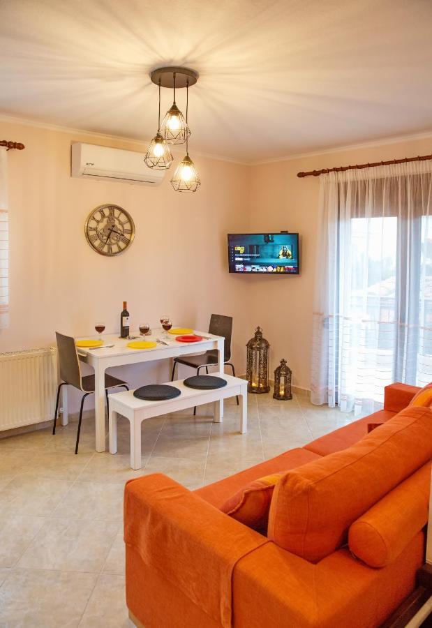 Konstantina & Evgenia Deluxe Apartment Néa Péramos Buitenkant foto