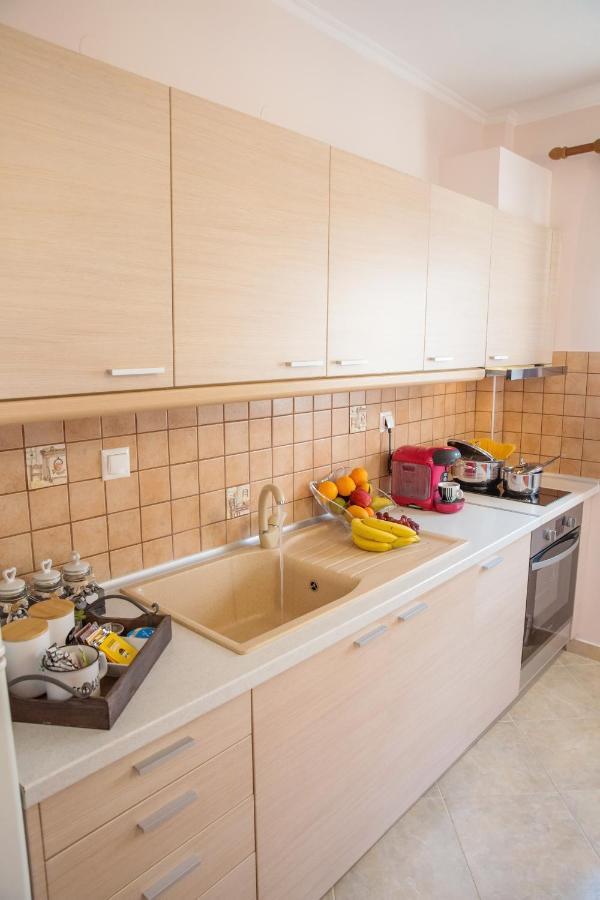 Konstantina & Evgenia Deluxe Apartment Néa Péramos Buitenkant foto